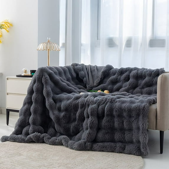 Luxury Plush Fox Faux Fur Throw Blanket, Extra Large Fox Fur Throw Blankets, Super Warm, Fuzzy, Elegant, Fluffy Decoration Blanket for Sofa, Armchair, Couch and Bed(Grey Black, 75''x60'')