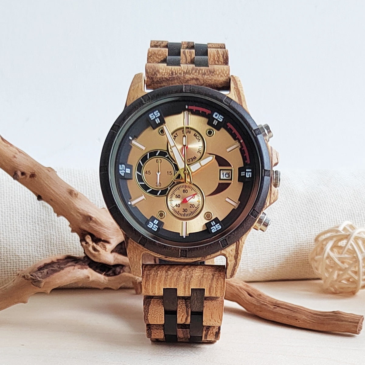Luxury Retro Timepiece Quartz Movement, Elegant Watch for Men, Durable and Precise Timekeeping, Wooden Round Dial Mechanical Watch, Wooden Strap, Classic Vintage Style
