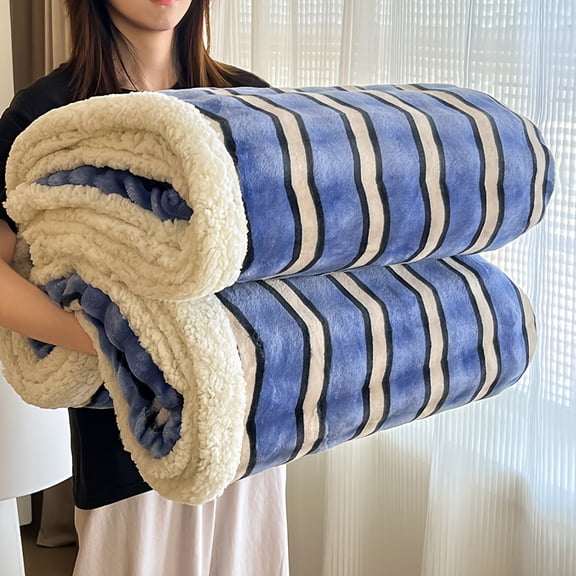 Luxury Summer Bed Blanket, Heavyweight King Size Cooling Blanket, Machine Washable Cozy Throw for Sofa, Dorm, Bedroom and Home Decor Bedding