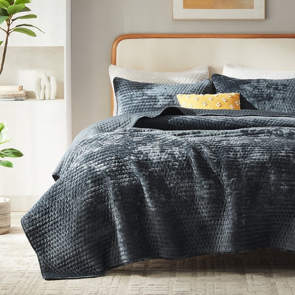 Luxury Velvet Quilt Set California King Size 106''x118'', Soft Striped Channel Comforter with Exquisite Rice Stitch Detailing, Lightweight All-Season Bedspread Coverlet w/ 2 Shams, Navy Blue