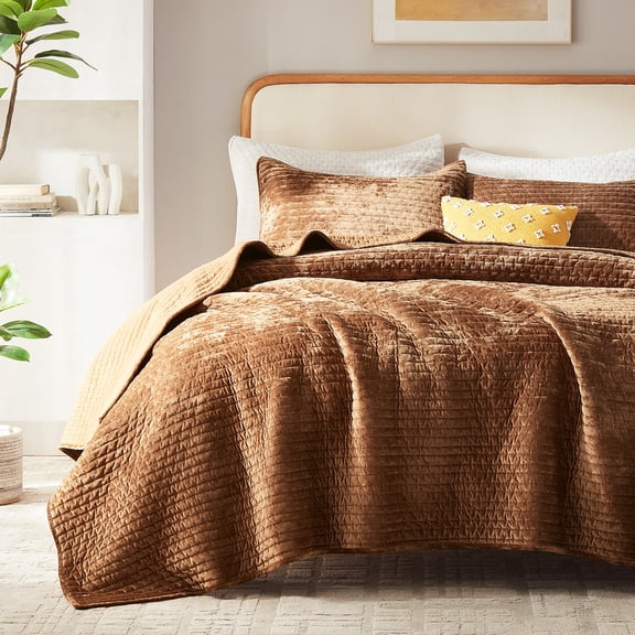 Luxury Velvet Quilt Set California King Size 106''x118'', Soft Striped Channel Comforter with Rice Stitch Detailing, Lightweight All-Season Bedspread Coverlet w/ 2 Shams, Caramel/Brown
