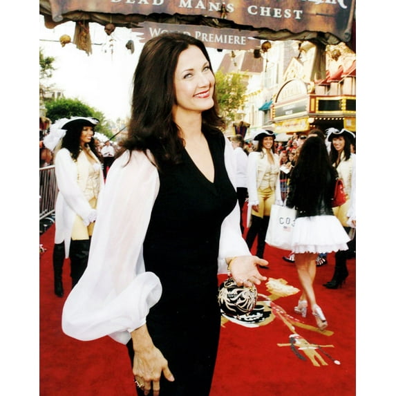 Lynda Carter On Red Carpet WW TV Star 24X36 Classic Hollywood Poster