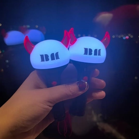Lynk Charm BABYM Mini Glowing Lightstick Keychain Cute LED Fan Gift