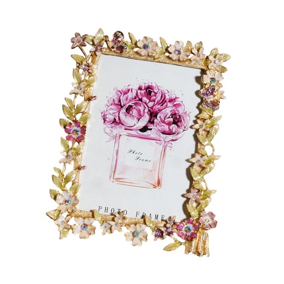 Lynono Decorative Flower Pattern Metal Picture Frame For Tabletop Photo Display Decors