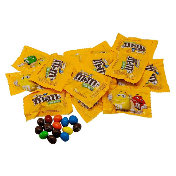 M&M'S PEANUT Milk Chocolate, Family Size Candy Bag, Individual Pouches (2 Pounds)