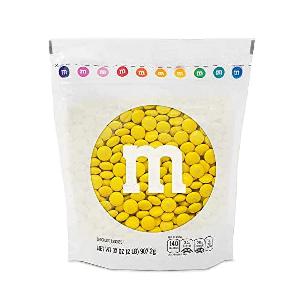 M&M’S Yellow Milk Chocolate Candy, 2lbs of M&M'S in Resealable Pack for Candy Bars, Easter, Graduations, Birthdays, Dessert Tables & DIY Party Favors