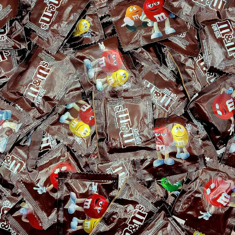 M&M's Milk Chocolate Fun Size Candy Individual Packs, Bulk Bag 70 - Count,  2 Pounds