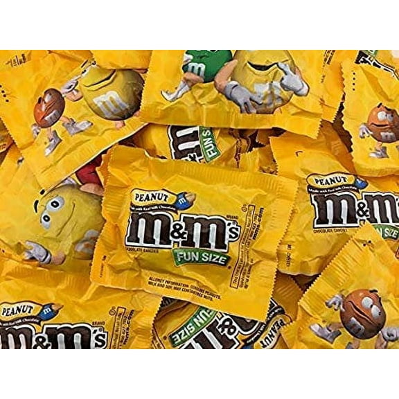 M&Ms Milk Chocolate with Peanut, Fun Size Candy, Bulk Pack 105-ct (Pack of 3 Pounds) - Comes In A Sealed / Resealable Bag - Perfect For Parties, Pinata, Office Bowl, Wedding Favors, Easter Baskets