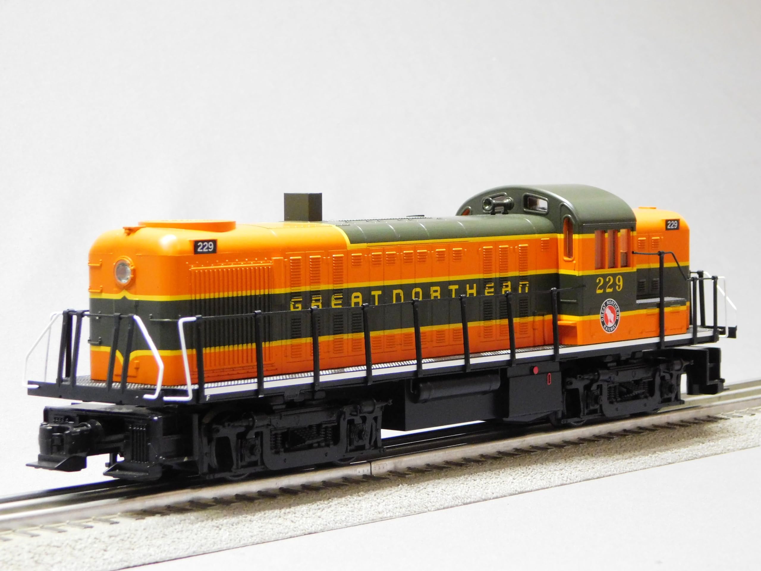 M.T.H. Electric Trains MTH RAILKING Great Northern #229 RS-3