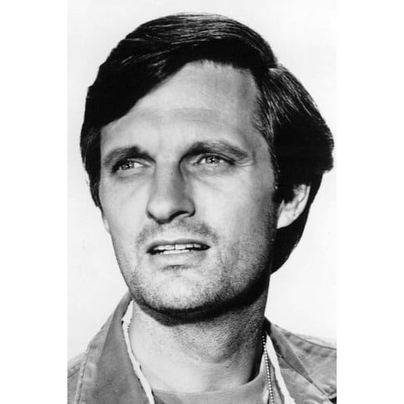 M*a*s*h Alan Alda as Hawkeye Smiling Pose 24x36 Poster