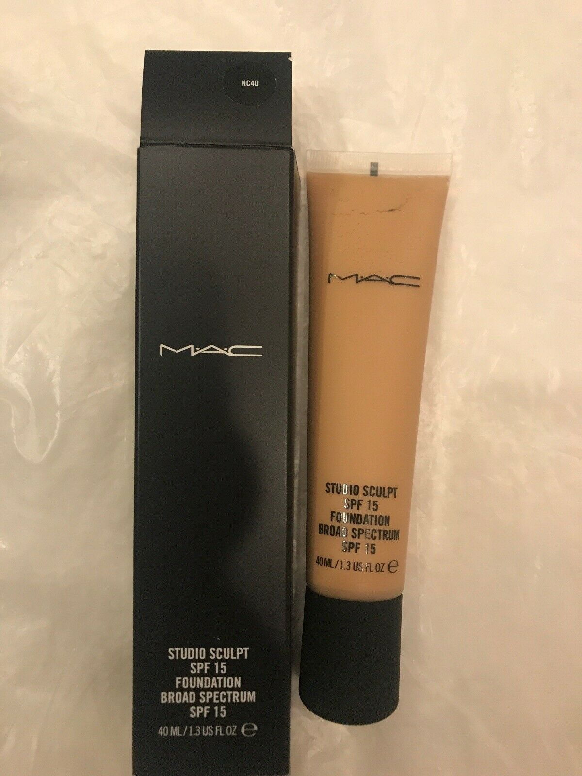 MAC COSMETICS STUDIO FOUNDATION 1.3 OZ NC40 MAC COSMETICS/STUDIO SCULPT SPF 15 FOUNDATION (NC40) 1.3 OZ (40 ML) MEDIUM PEACH W GOLD UNDERTONE FOR MEDIUM SKIN