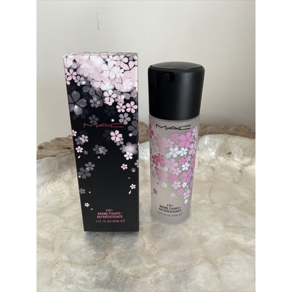 MAC FIX+ CHERRY BLOSSOM HYDRATING SETTING SPRAY LIMITED EDITION 100ML