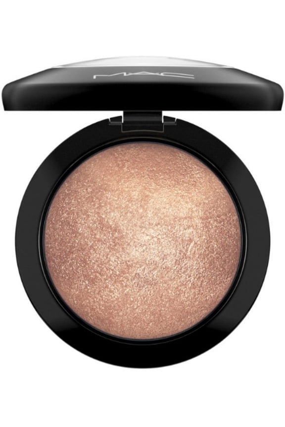 MAC Mineralize Skinfinish, Global Glow 0.35 oz