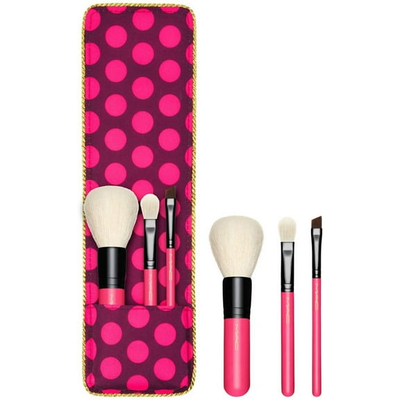 MAC Nut Cracker Sweet Essential Brush Kit 1 ea