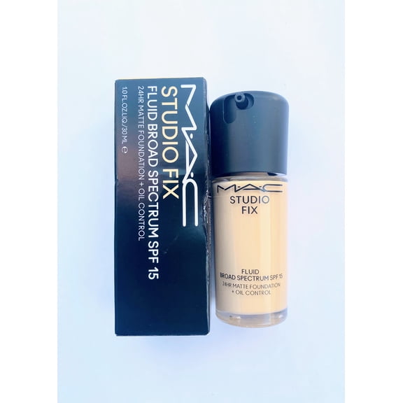MAC Studio Fix Fluid Foundation SPF 15 - # NC15 30ml/1oz