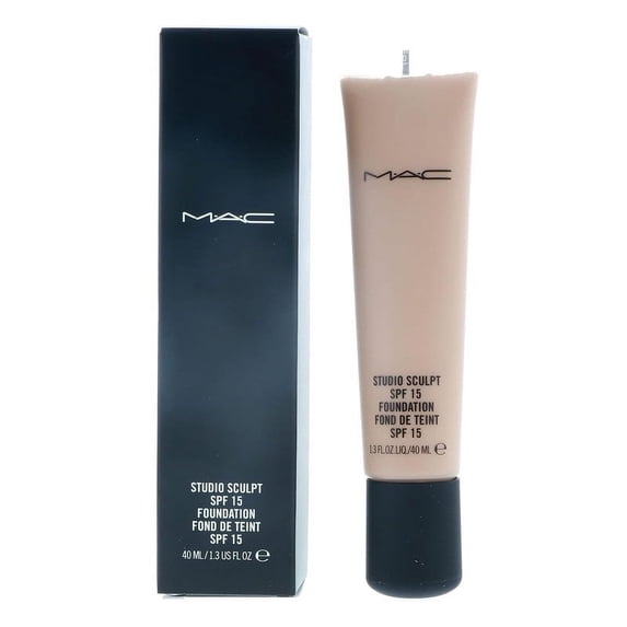 MAC Cosmetics/Studio Waterweight SPF 15 Foundation NW25 30 ML/1 oz
