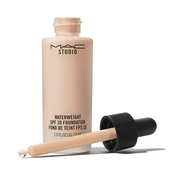 MAC Studio Waterweight SPF30 Foundation, NC20, 1 oz