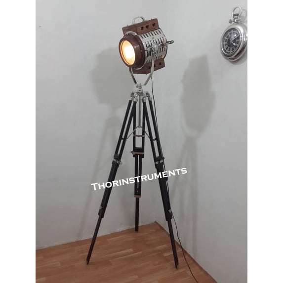 MARITIME DESIGNER SPOT SERACHLIGHT WITH TRIPOD FLOOR LAMP STAND
