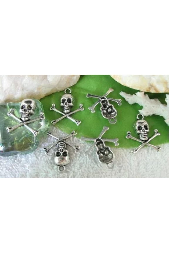 100pcs Tibetan silver skull Bone charm Pendants