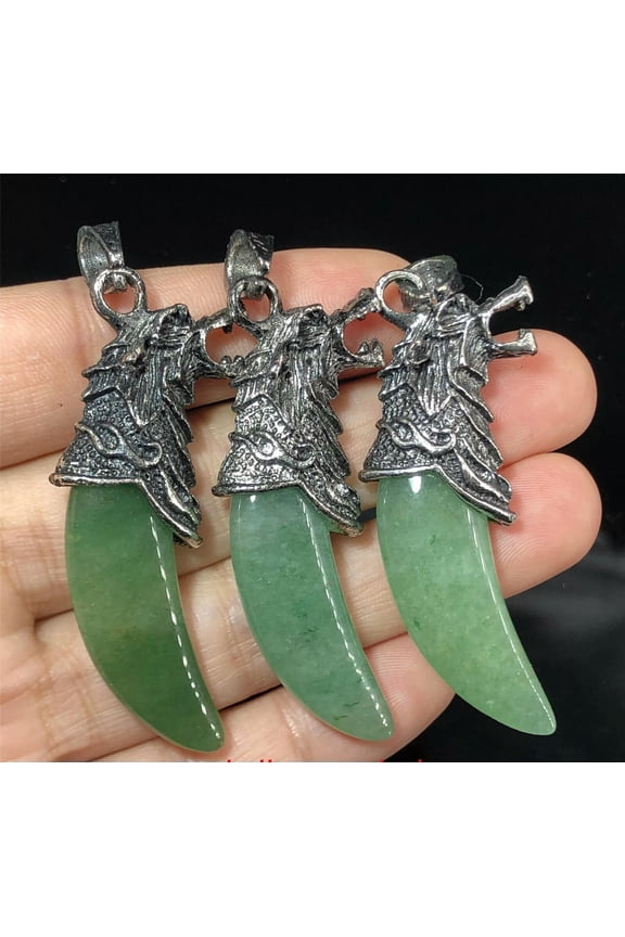 10pcs Natural Aventurine Wolf Teeth Pendant Quartz Crystal Skull Carved Healing