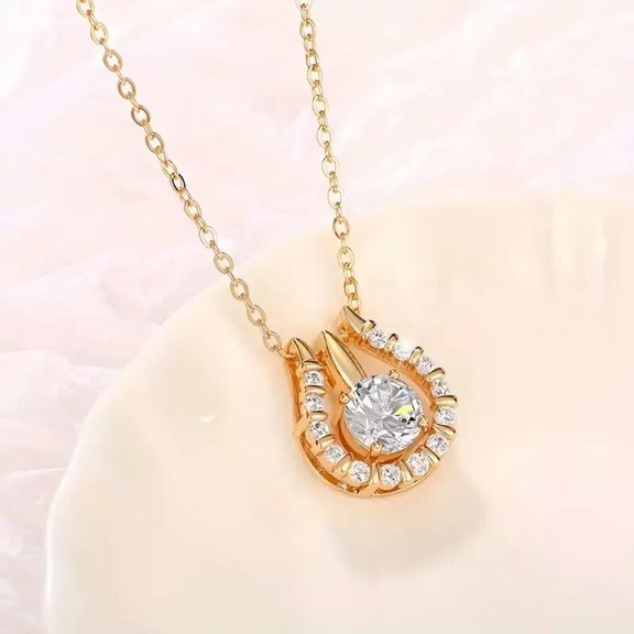 MATROOY 18K Gold Plated Micro Zircon Horseshoe Pendant Crystal U-Shaped Necklace