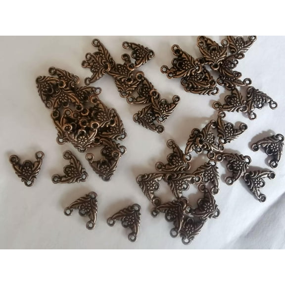 MATROOY 80PCS Antiqued copper spiral Flower triangle 3-to-1 links For Jewelry Makings