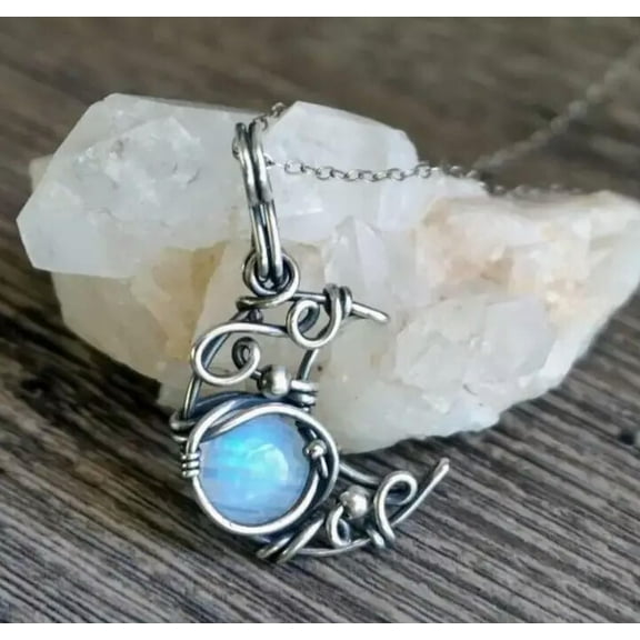 MATROOY Bohemian Style Hollow Moon Pendant Necklace