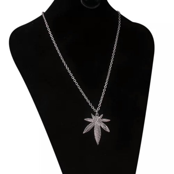 MATROOY Infusion Tiger Flame Necklace Cute Rabbit Pendant Rabbit Necklace Necklace CA-4