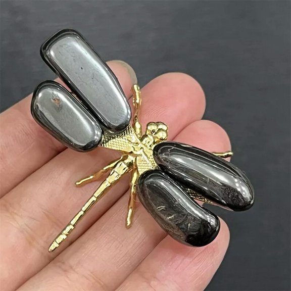 MATROOY Natural Hematite Dragonfly skull Quartz Crystal Skull Reiki Healing Gift 1PC