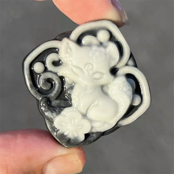 MATROOY Natural Tai Chi Stone Carved Fox Skull Quartz Crystal Skull Healing Gift 1PC