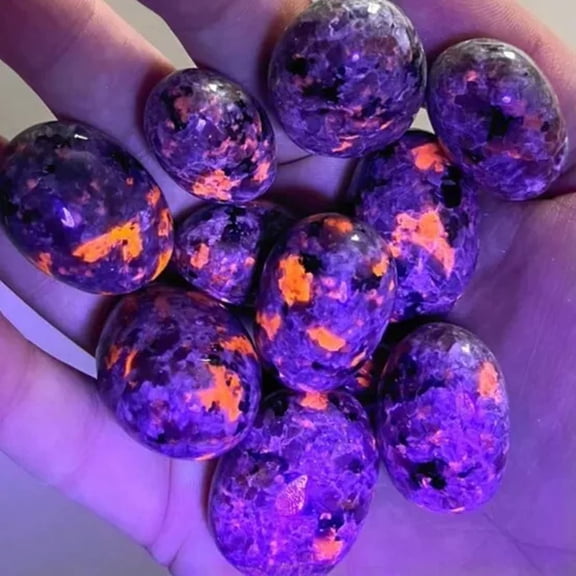 MATROOY Natural Yooperlite UV Fluorescent Glowing Fire Rock Flame Tumbled Stone 1PCS