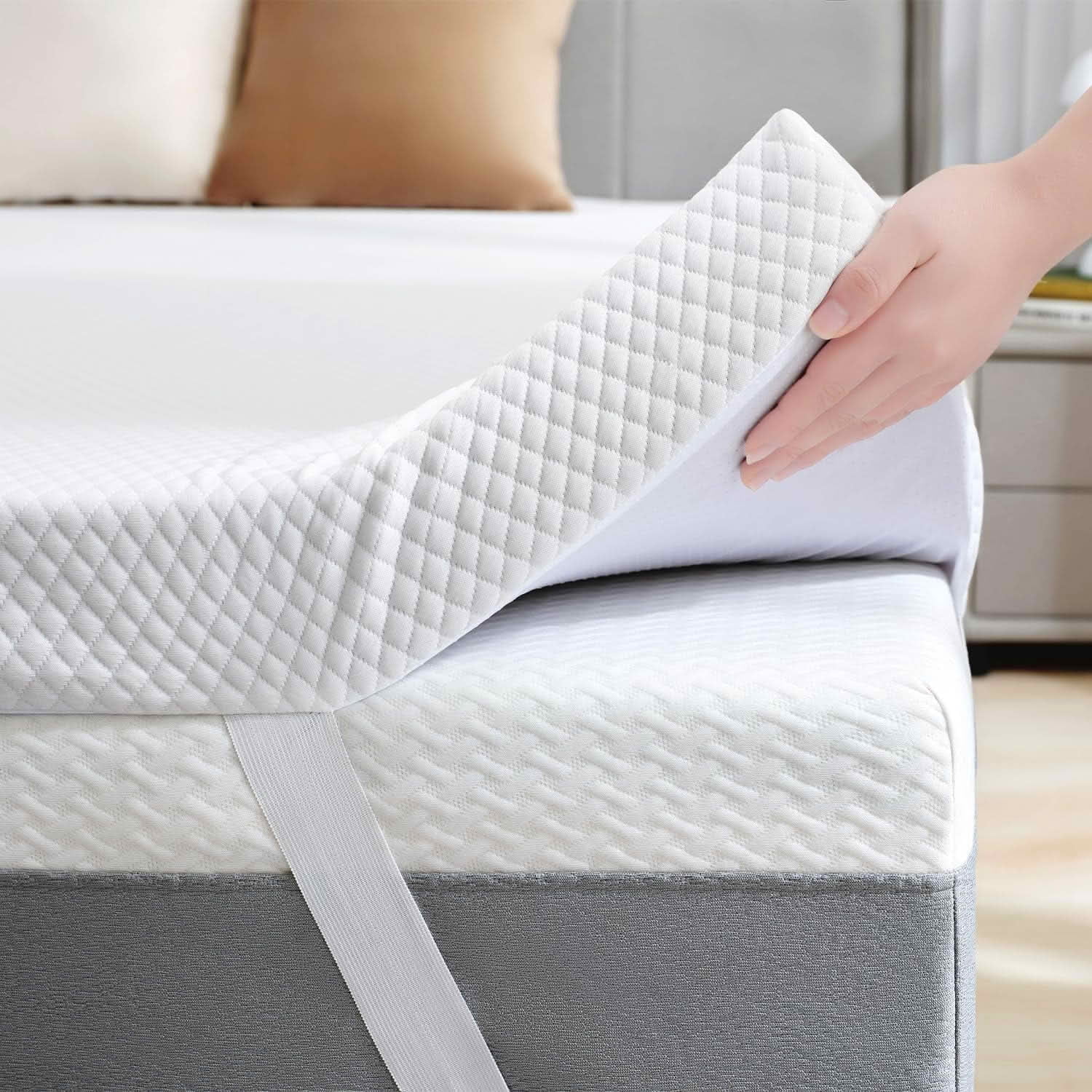 MAYEERTY Gel Memory Foam Mattress, Detachable Soft Cover Cool Support, White