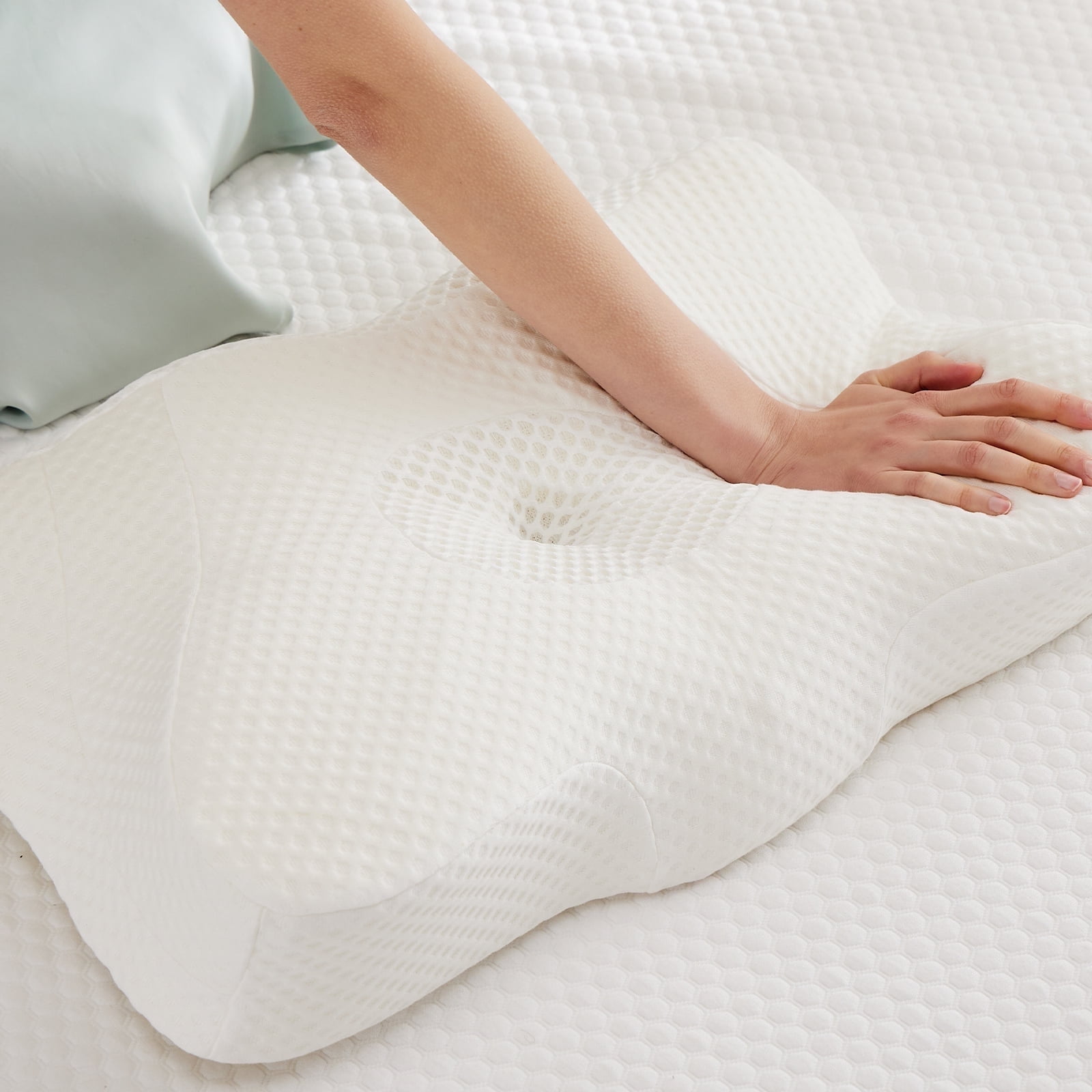 MCQ Ergonomic Orthopedic Cervical Pillow for Neck Pain Relief, White
