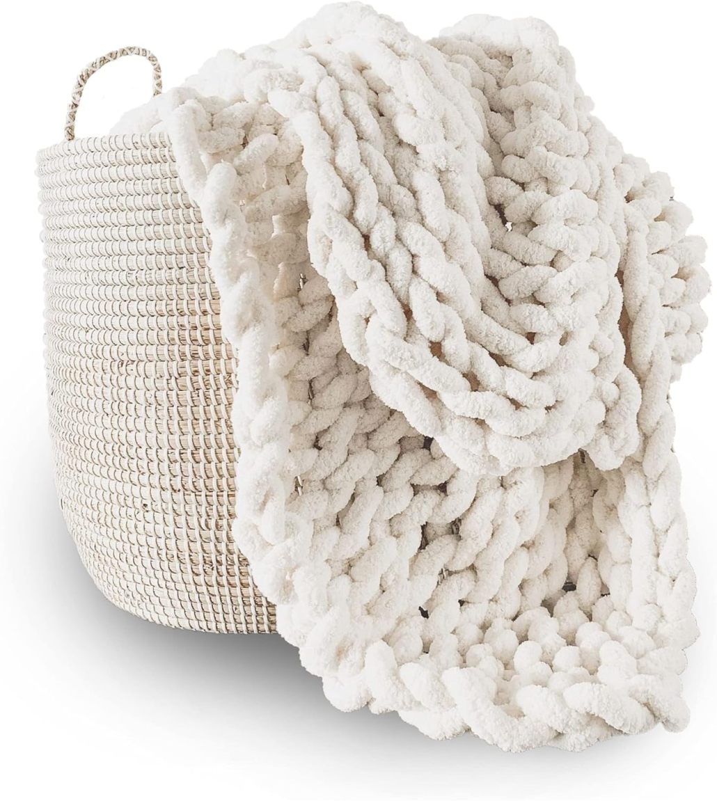 White Knit Blanket main image 1