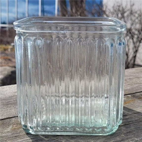 MDR Trading Inc. AI-GL478CLR_Q01 Ribbed Pattern Cube Shaped Vase