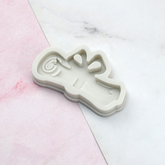 MEIBUTYUP 2-Pack Lightweight Silicone Molds for Crafting Keychain Pendants, Graduation Style Supplies