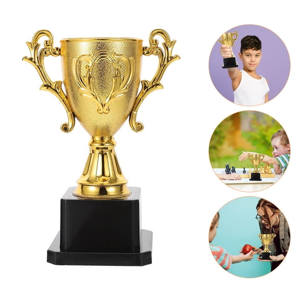 MEIBUTYUP 2Pcs Golden Plastic Small Trophy Prop Lightweight Cheer Party Reward