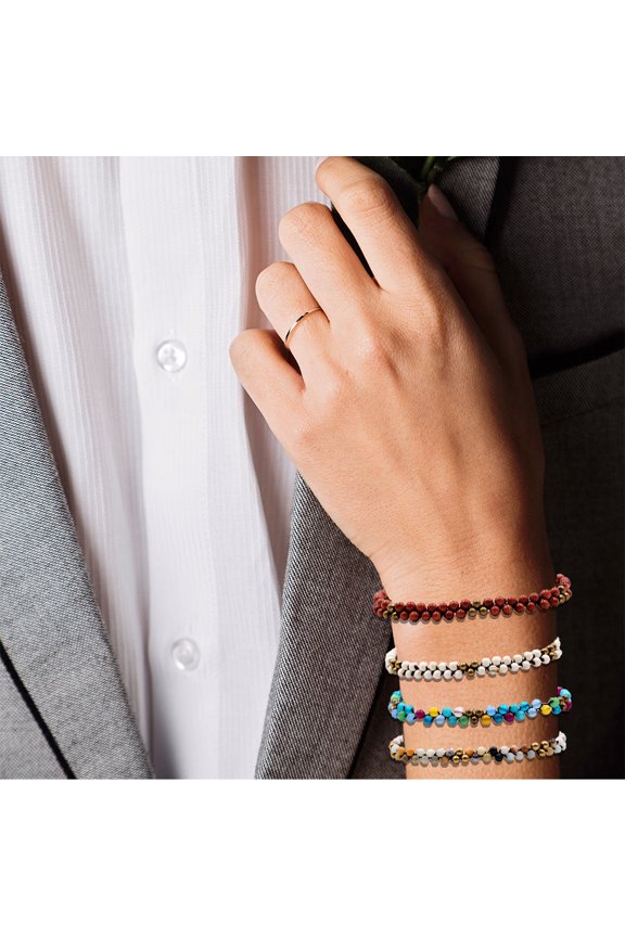 Assorted Color Beaded Bracelet with Delicate Stones, Portable Woven Wrist Accessory for Stylish Decoration