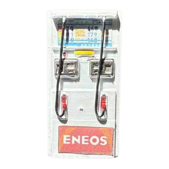 MERIGLARE Miniature Gas Station Model Accessories, Hand-Painted Resin, for Diorama Display, Small Building Components, Desktop Decoration, Ideal for Hobbies And Modern gas pump