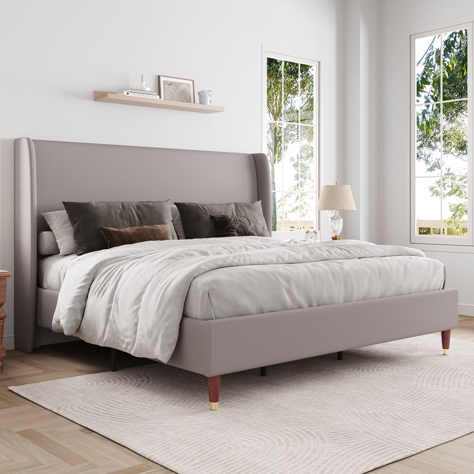 King Light Grey Linen Upholstered Platform Bed with High Tufted Headboard