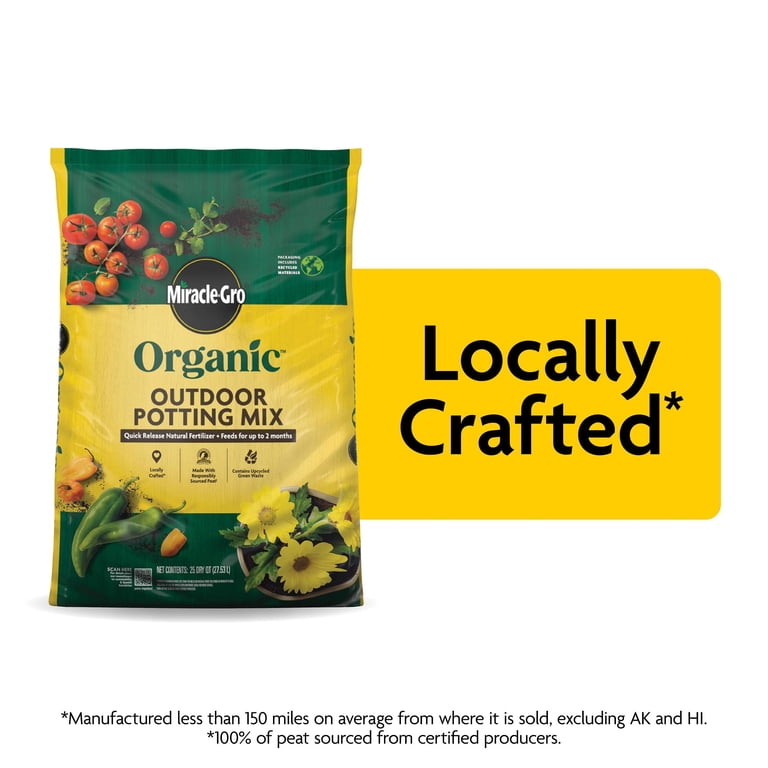 Miracle-Gro Organic Outdoor Potting Mix 25 qt. Soil for Container Plants,  Contains Quick-Release Natural Fertilizer, OMRI Listed - Walmart.com