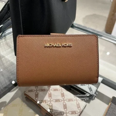 MICHAEL Michael Kors Jet Set Travel Bifold Zip Coin Wallet (Luggage)