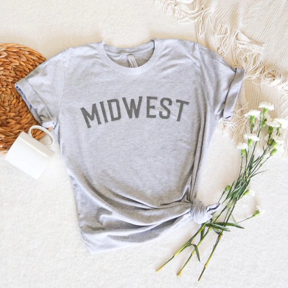 MIDWEST short sleeve Tees Plus Size