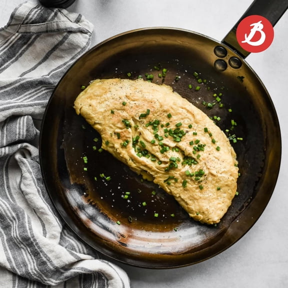 MINERAL B Carbon Steel Omelette Pan - 9.5 Inch Diameter Naturally Non-Stick French Cookware
