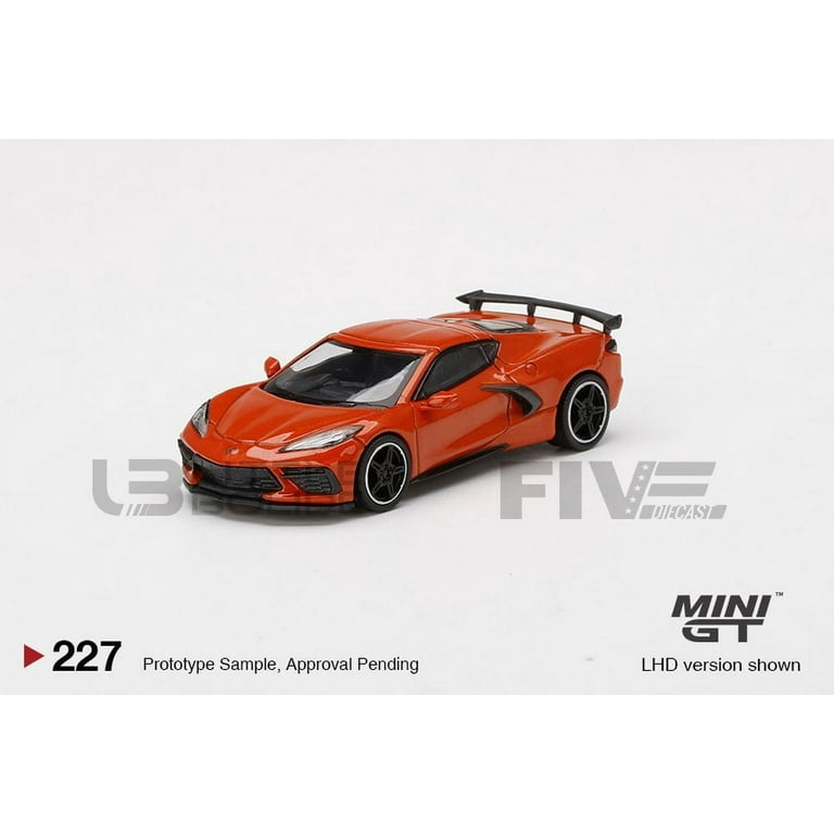 Mini GT 1:64 - 2020 Chevrolet Corvette Stingray (Black) #153