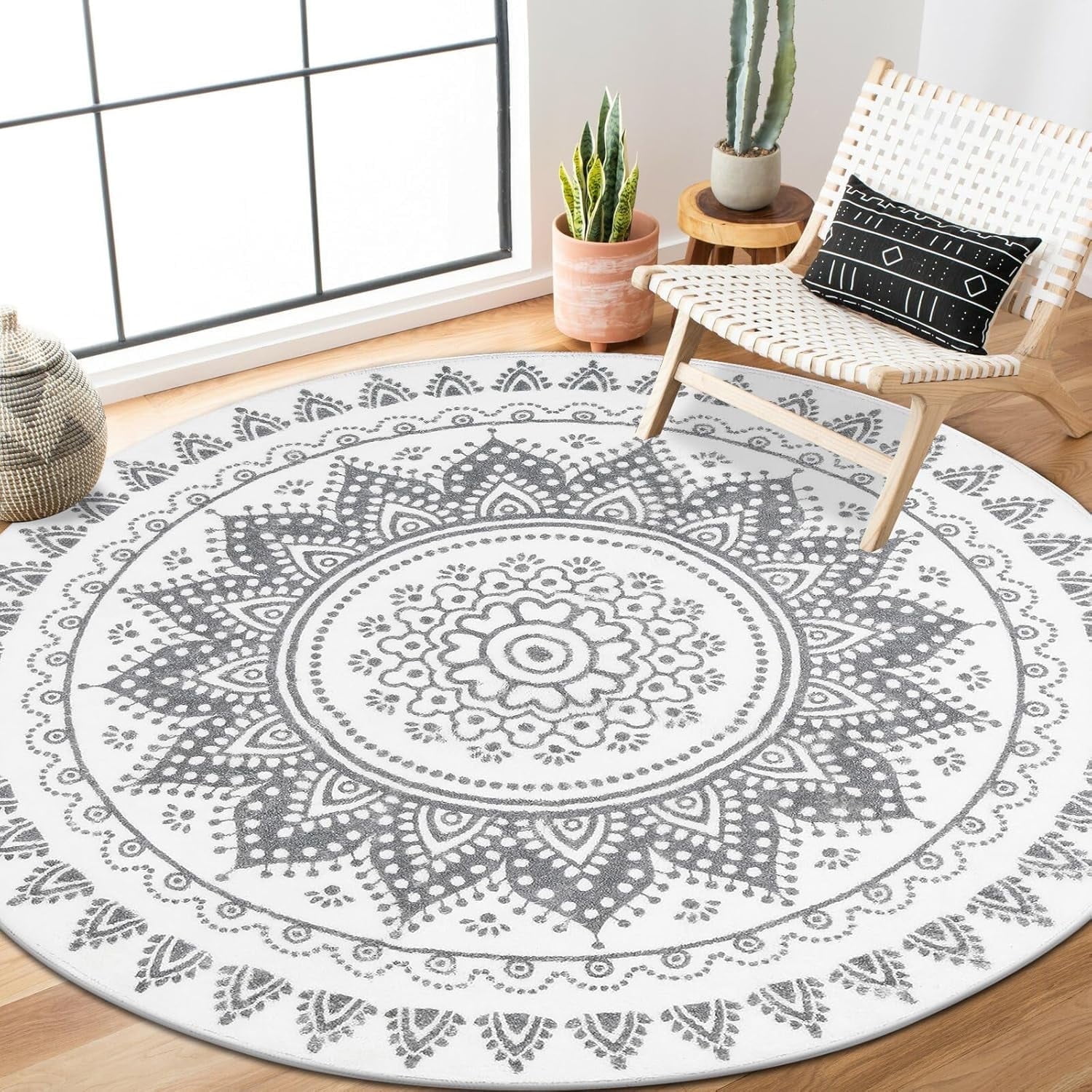 MJIAexp 4ft Mandala Boho Round Rug Circle Rug Non-Slip Machine Washable Area Rug Soft Bedroom Rug Throw Rug Vintage Carpet for Living Room Kitchen Dorm Coffee Table White