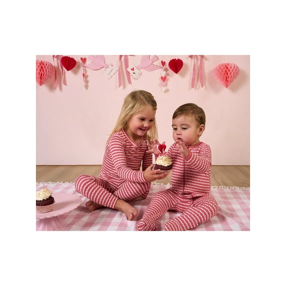 Modern Moments by Gerber Toddler Valentine´s Day Pajama Set, 2-Piece, Sizes 12M-5T