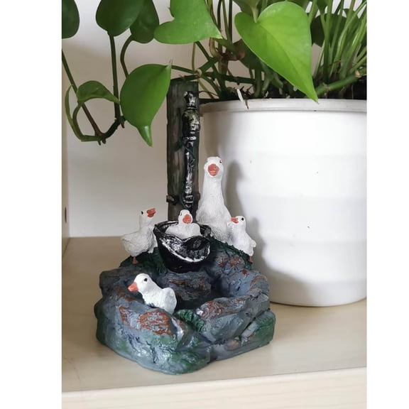 MMJ Resin Duck Family Garden Statue Mama with Four Ducklings 5.9x5.9x3.1in for Patio