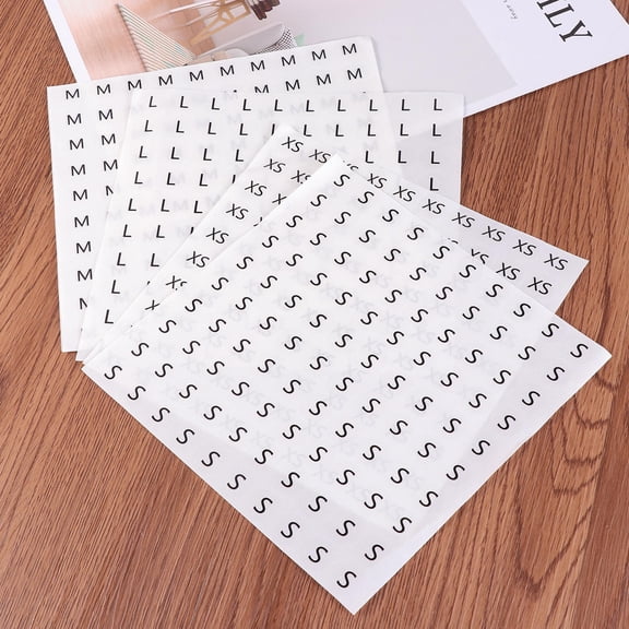 MOKKHNB 1000Pcs Round Size Label Stickers Black White Plastic Easy to Use for Clothes Shoes
