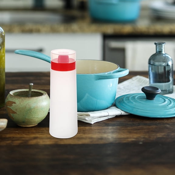 MOKKHNB Red Plastic Salad Bottles, Easy Squeeze Sauce Dispensers for Kitchen, 2Pcs